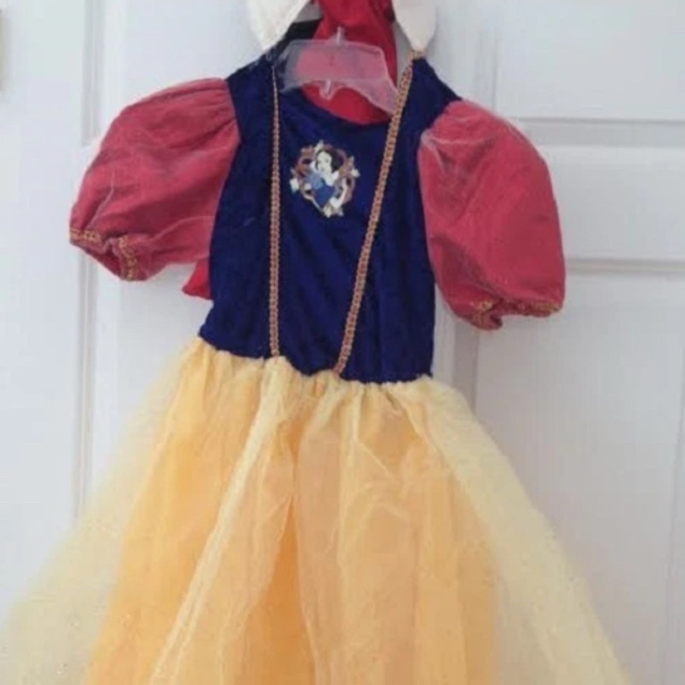 Disney Snow White Costume with Red and Yellow size 8-10 girls & matching crown